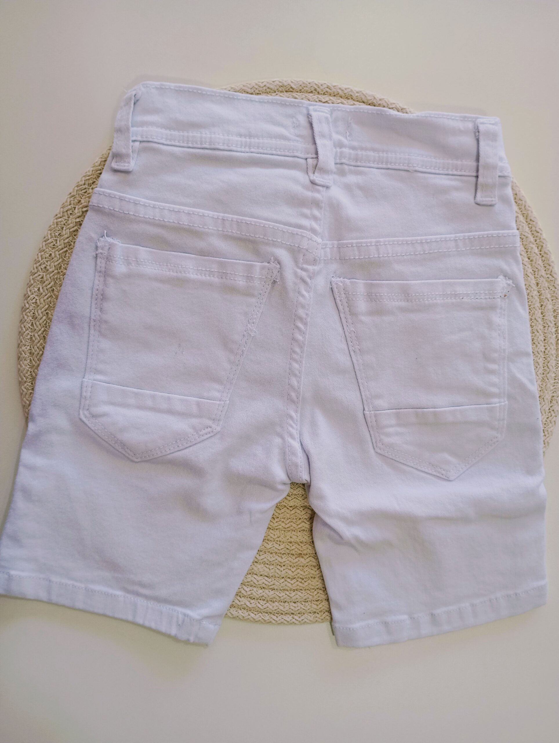 Bermuda Gabardina Elastizada Blanca - Image 2