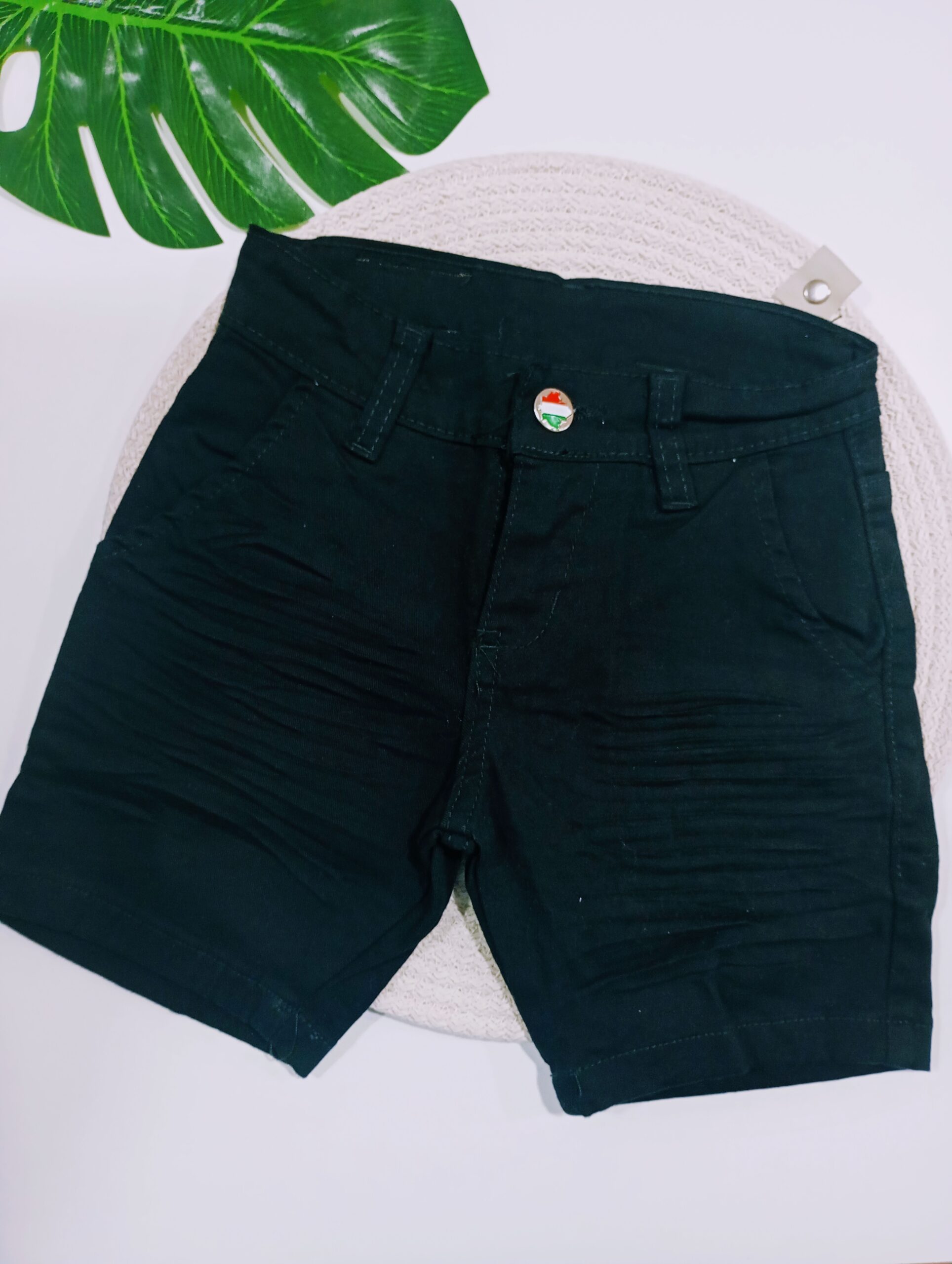 Bermuda Gabardina Elastizada Negra