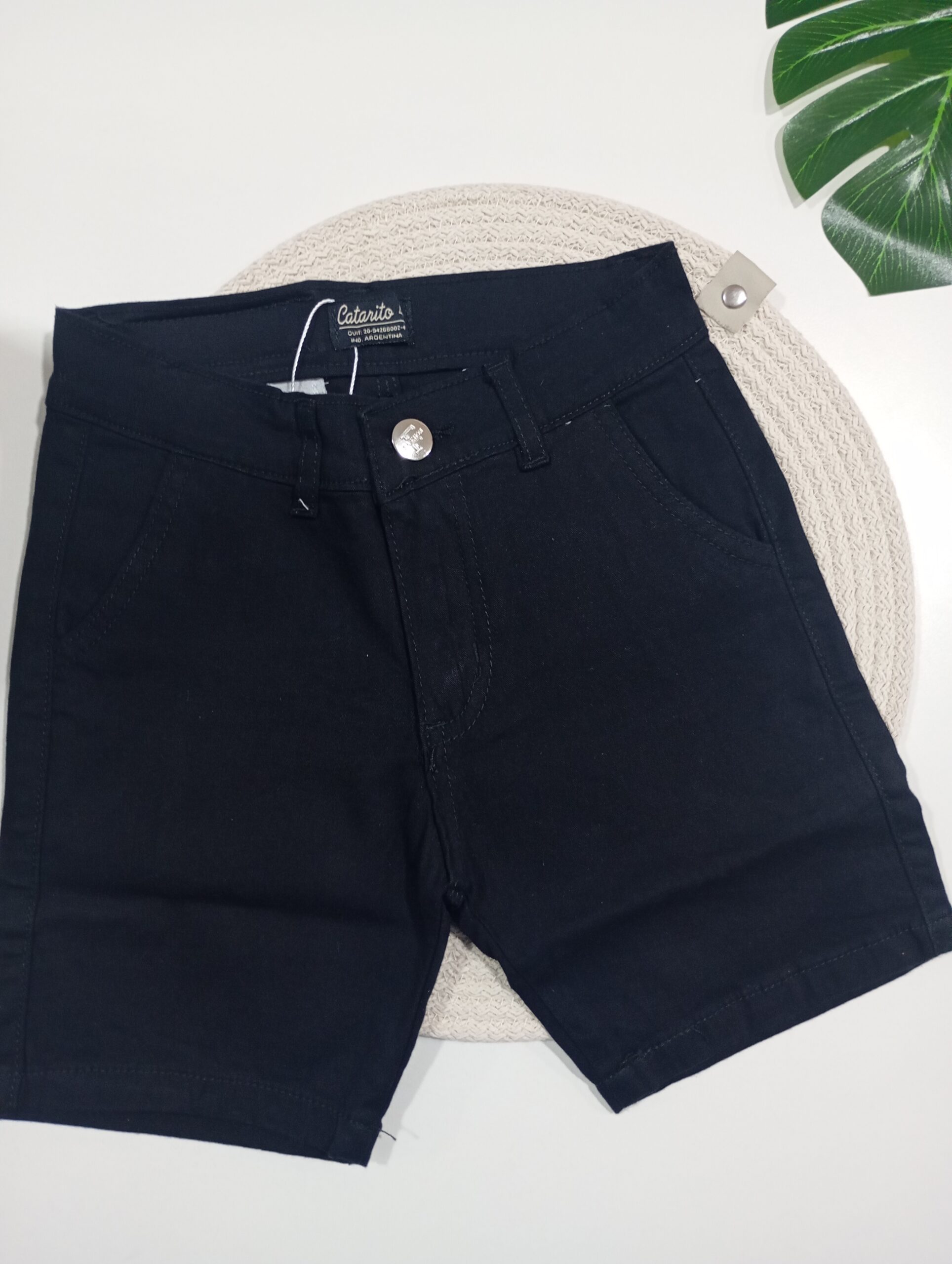 Bermuda Gabardina Corte Chino Negra