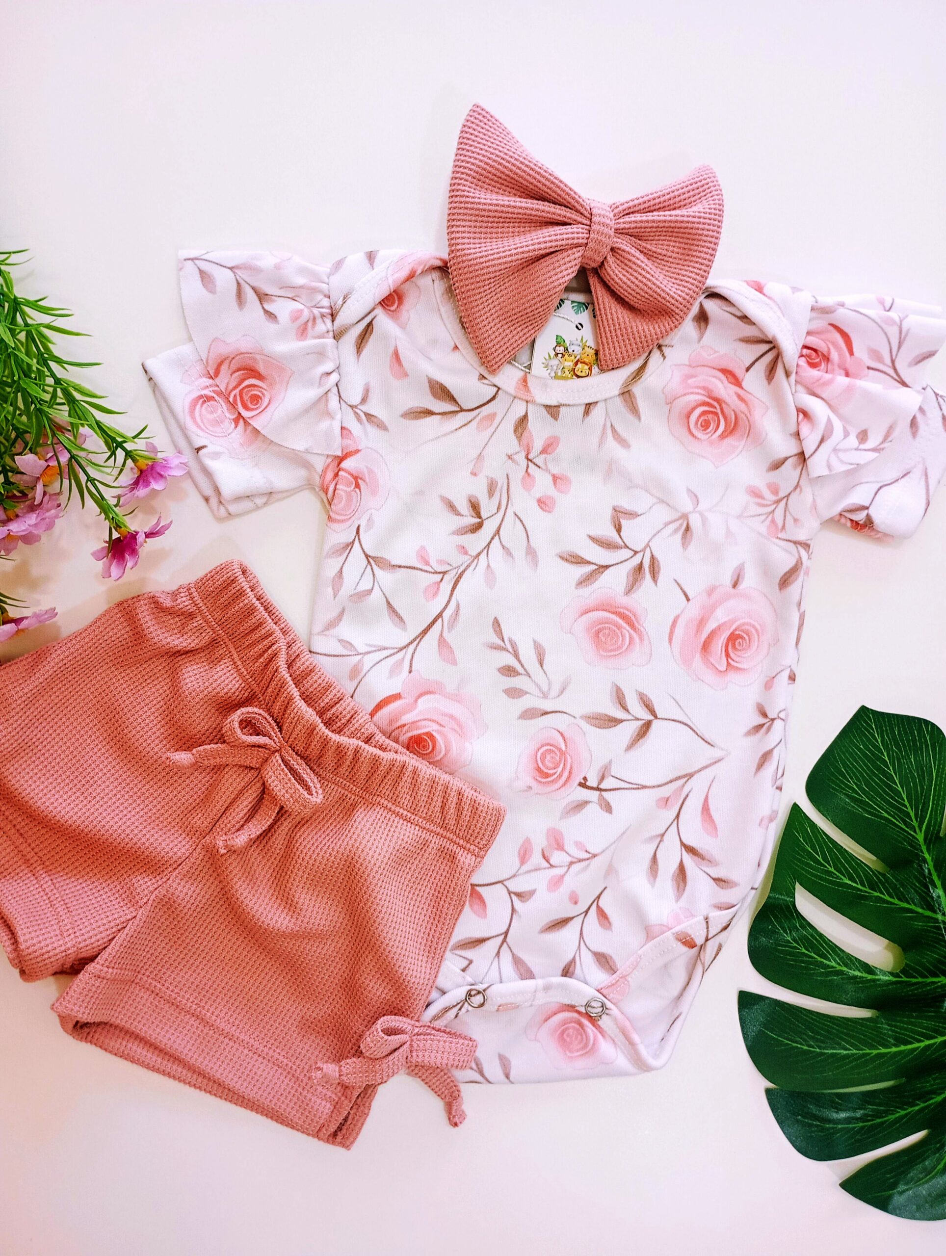 Conjunto Trio Floreado Rosa